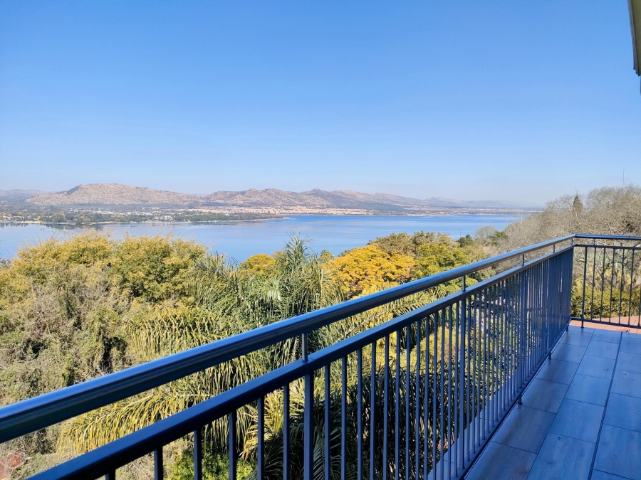 3 Bedroom Property for Sale in Kosmos North West
